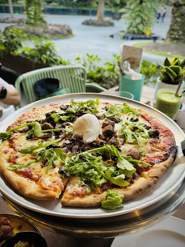 Comentarii opinii despre Privé Botanic Gardens