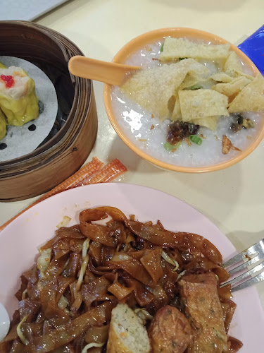 Block 341 HDB Ang Mo Kio - Singapore