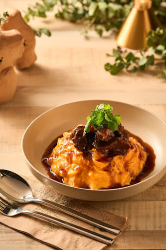 Surrey Hills Grocer - Woodleigh Mall (Pet Friendly) - Singapore