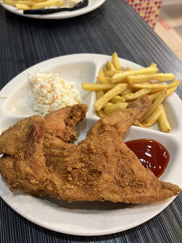 Opinii despre Arnold's Fried Chicken Main Branch în Singapore - Hospitality and gastronomy