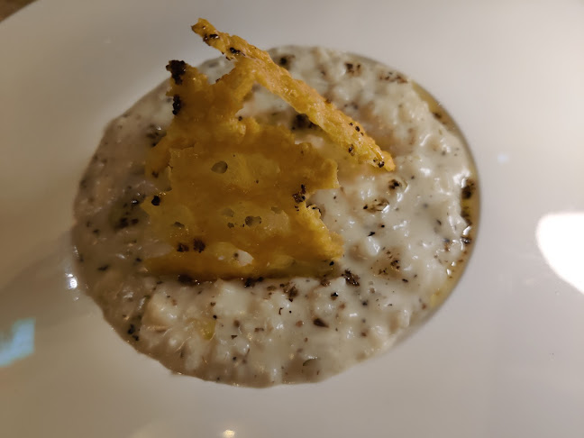 Loulou - French Cuisine & Wine Bar - Hospitality and gastronomy