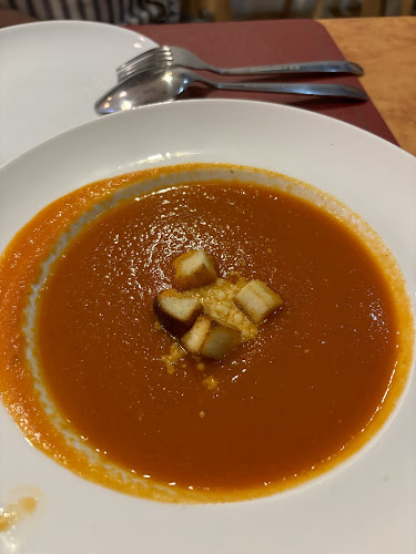 Maggiano - Hospitality and gastronomy