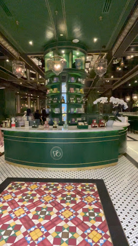 Violet Oon @ Jewel - Singapore