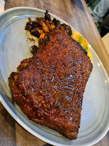 Lazy Lizard - The Promenade - Hospitality and gastronomy