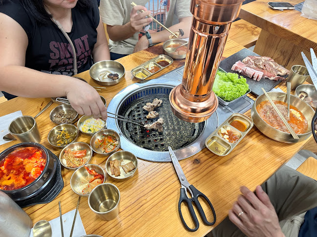 380 Jln Besar, #01-02, Singapore 209000