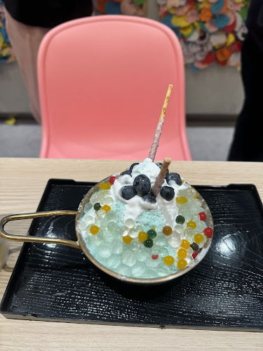 Cafe BomBom - Hospitality and gastronomy