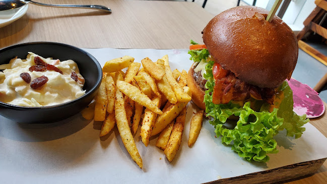 Harry's HarbourFront - Hospitality and gastronomy