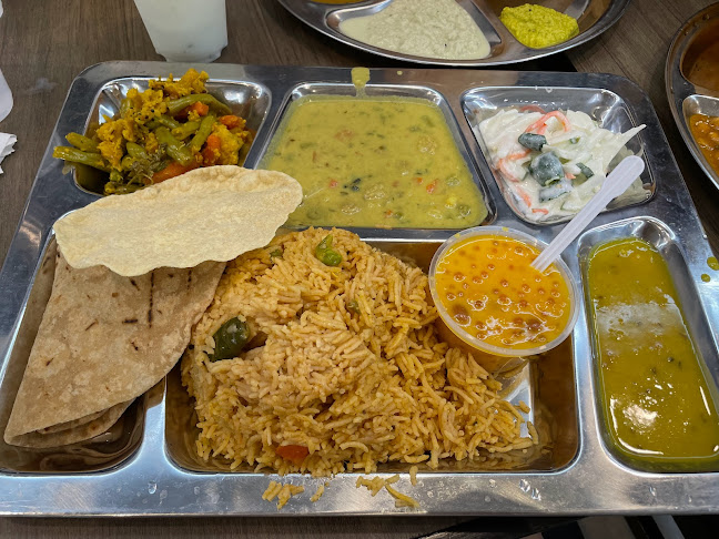 Comentarii opinii despre Komala Vilas