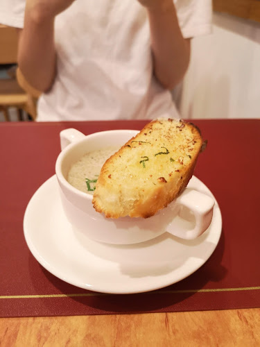 Maggiano - Hospitality and gastronomy