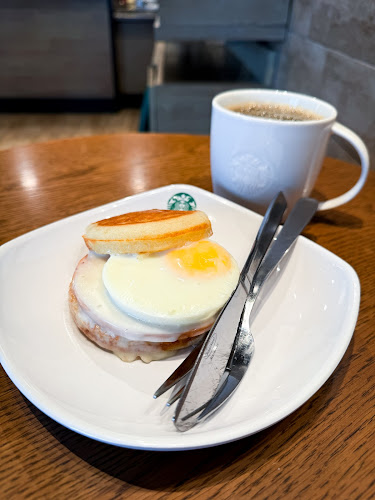 Starbucks Bugis Junction - Singapore