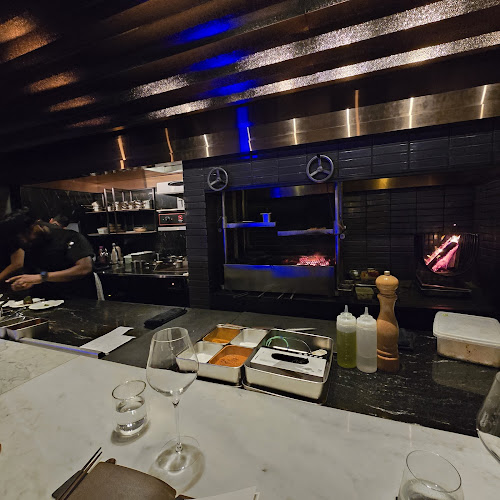 Revolver - Singapore