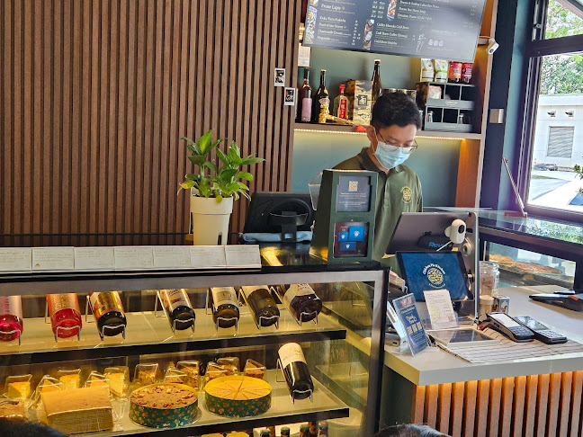 Chicken Pie Kitchen (formerly Don's Pie & Cake) - Hospitality and gastronomy