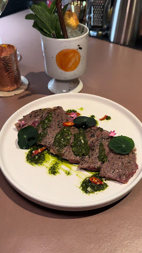 Lunì - Scent, Bar & Kitchen - Singapore