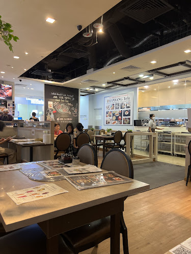 10 Sinaran Dr, #03-33 Square 2, Singapore 307506