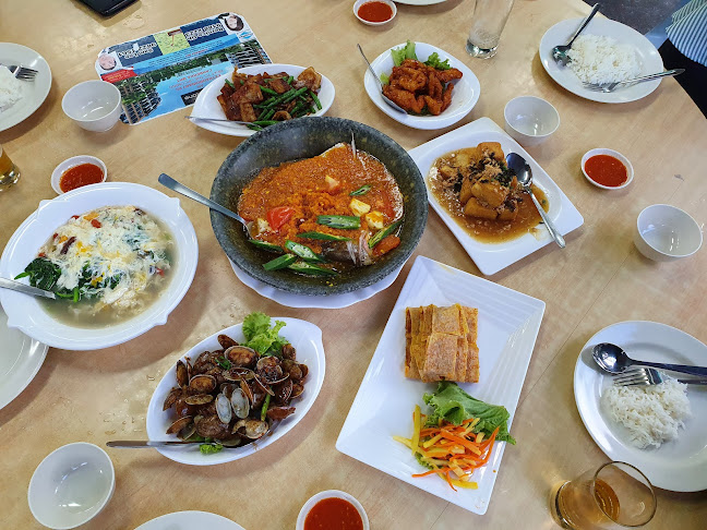 Happy Village Restaurant - Singapore