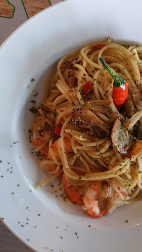 Wala Wala Cafe Bar - Singapore