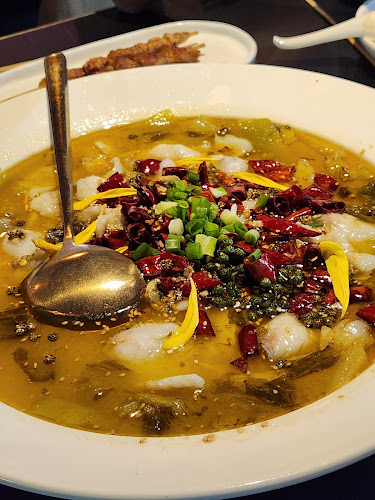 Opinii despre 探鱼烤鱼 - TANYU Tampines 1 în Singapore - Hospitality and gastronomy