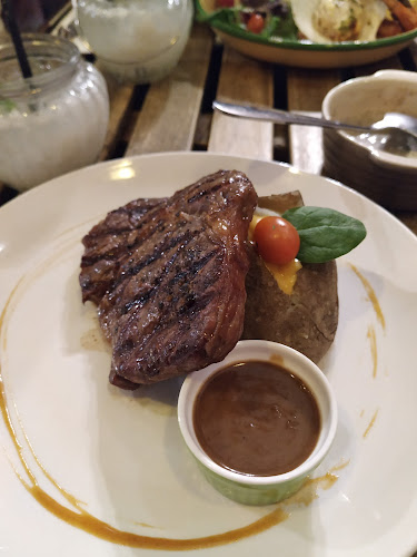 Buttercake N Cream - Hospitality and gastronomy