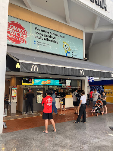 McDonald's Clementi Ave 3 - Hospitality and gastronomy