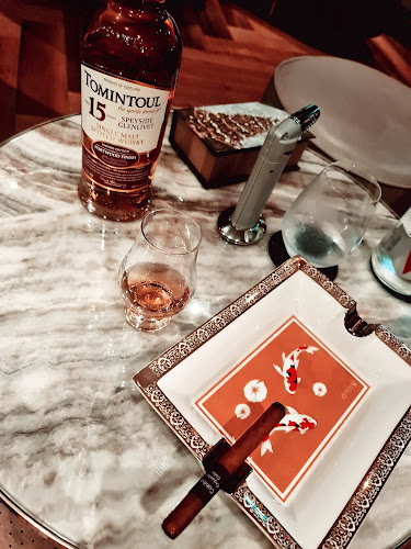 Capitol Cigar & Whisky Lounge by Quaich Bar - Hospitality and gastronomy