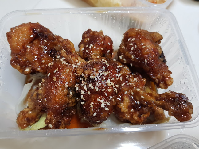 1 HarbourFront Walk, #02-138 9 VivoCity, Singapore 098585