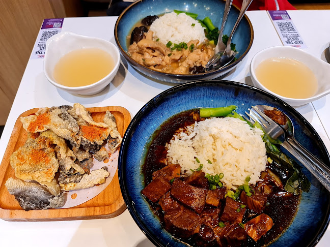 Tip Top Curry Puff @ Compass One - Hospitality and gastronomy