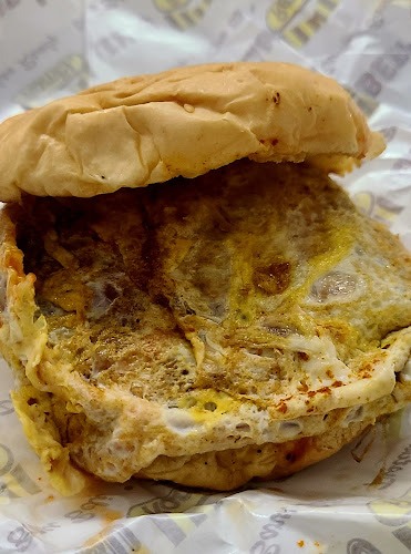 Ananas cafe burger ramly