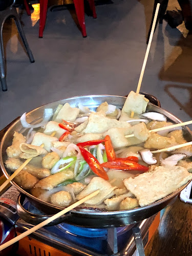 Opinii despre Oven & Fried Chicken în Singapore - Hospitality and gastronomy