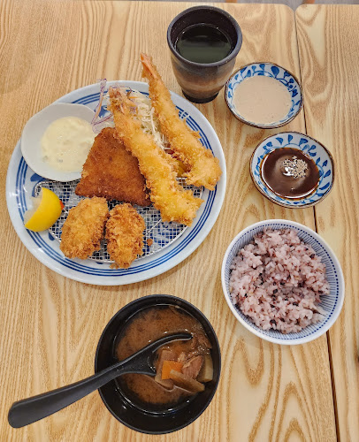 Opinii despre YuYu Suan Cai Fish United Square în Singapore - Hospitality and gastronomy