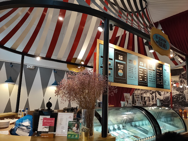 Comentarii opinii despre Ice Cream Man and Friends