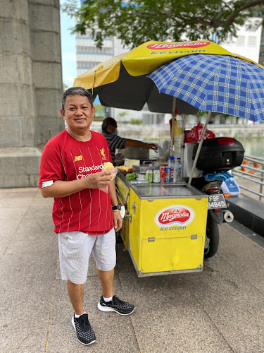 Uncle's Magnolia Traditional Ice Cream - Singapore