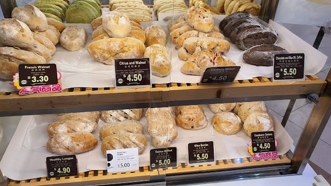 1 Pasir Ris Central St 3, #02-K2 White Sands, Singapore 518457