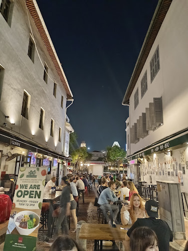 Comentarii opinii despre Mogambo Bar & Restaurant