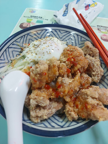 Comentarii opinii despre Tang Kay Kee Fish Head Bee Hoon (Tze Char and Modern Lunch Bowls)