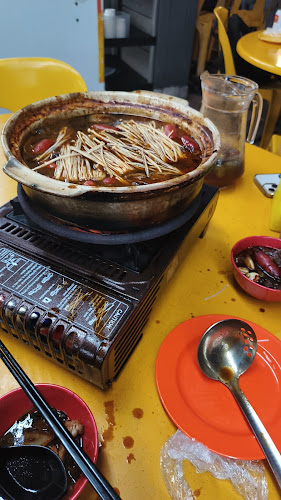 Qi Xiang Chicken Pot - Hospitality and gastronomy