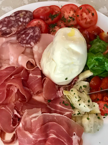 5 Greendale Ave, Singapore 289501