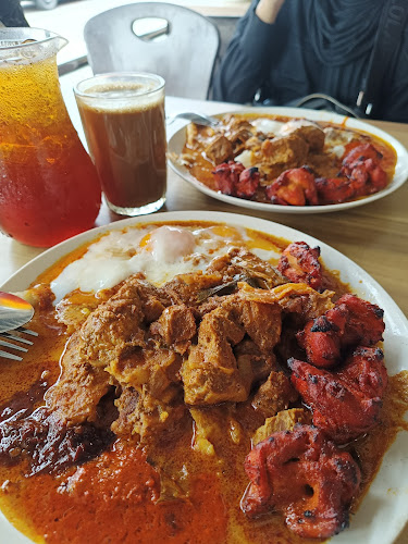 1 Kensington Park Rd, Singapore 557253