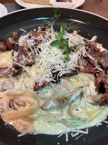 70 Telok Ayer St, #01-01, Singapore 048458