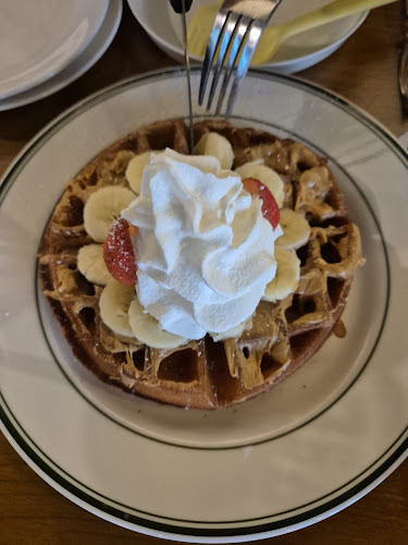 Bernie's - Hospitality and gastronomy