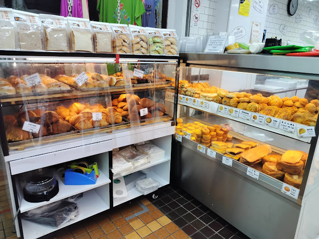 iBREAD Beauty World Centre - Singapore