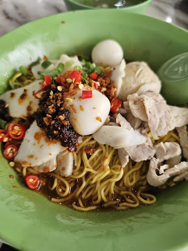 Ah Hee Teochew Fishball Noodles - Singapore