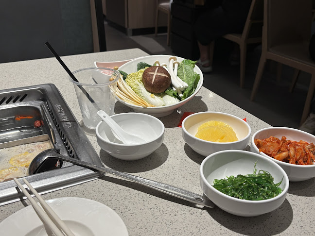 海底捞 Haidilao Hot Pot @Paya Lebar Quarter - Hospitality and gastronomy