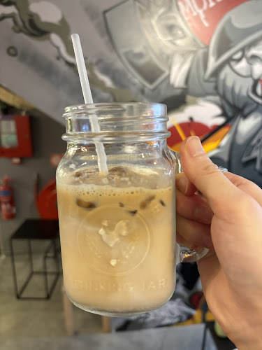 Comentarii opinii despre The Wired Monkey SG (The Hole)