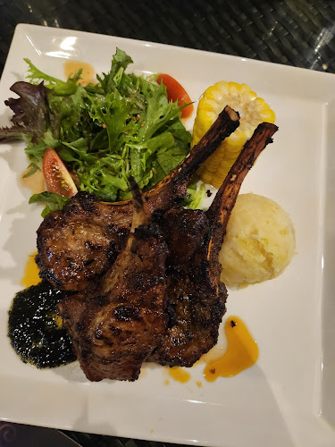 Opinii despre Mel's Place Restaurant & Bar în Singapore - Hospitality and gastronomy