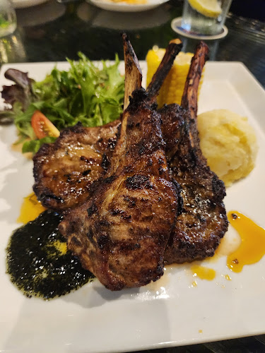 Comentarii opinii despre Mel's Place Restaurant & Bar