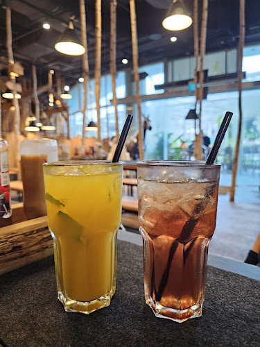 1 HarbourFront Walk, #01-57 VivoCity, Singapore 098585