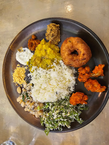 Comentarii opinii despre Podi & Poriyal