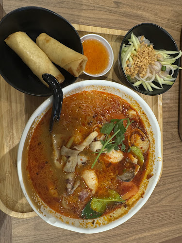 16 Lor Mambong, Singapore 277677