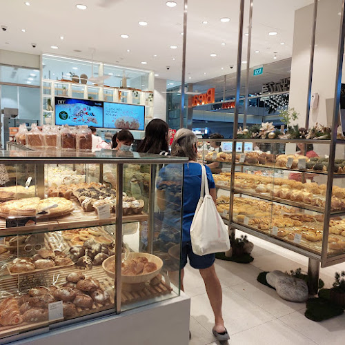 3 Gateway Dr, #02-03 Westgate, Singapore 608532