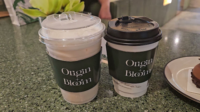 10 Bayfront Avenue, Marina Bay Sands Hotel Tower 2, 3, Lobby &, 018956